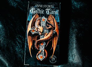    Anne Stokes Gothic Tarot 